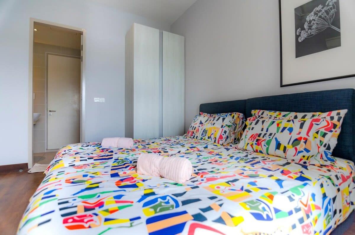 Lux 3Br Suite Puteri Harbour Near Legoland & Hello Kitty Nusajaya  Exterior photo