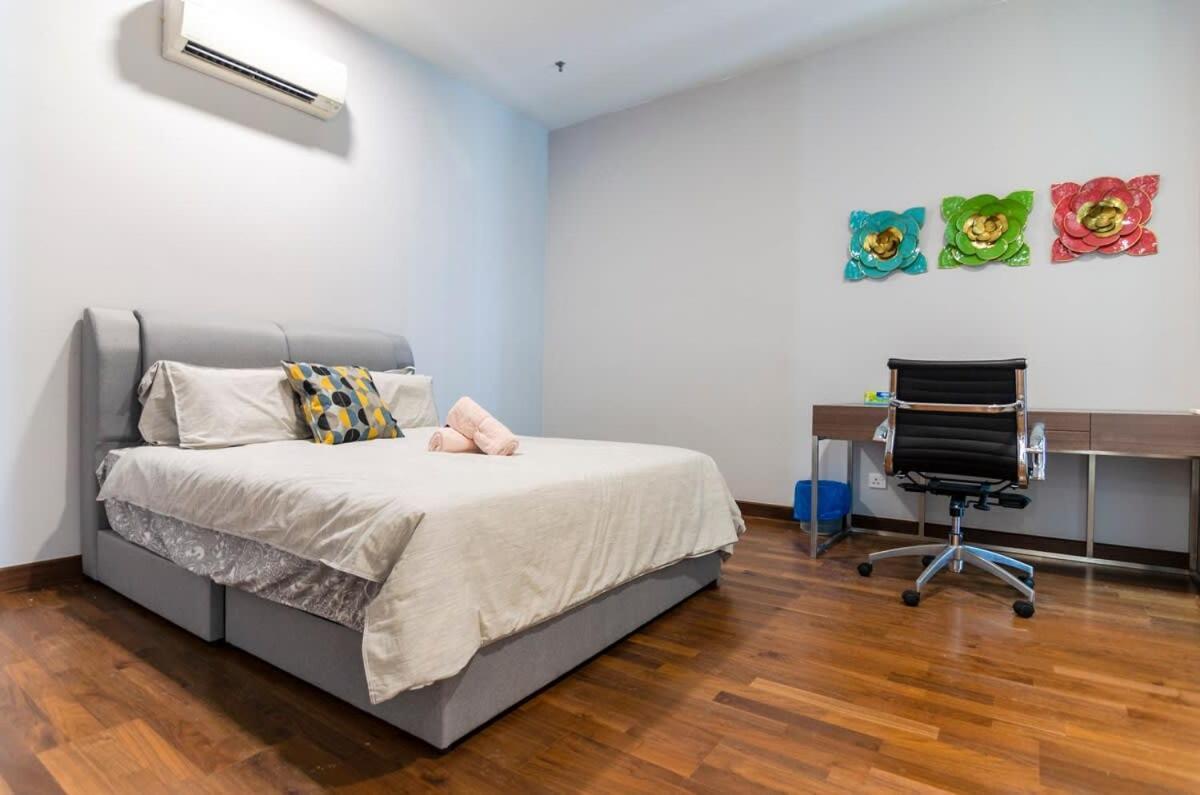 Lux 3Br Suite Puteri Harbour Near Legoland & Hello Kitty Nusajaya  Exterior photo