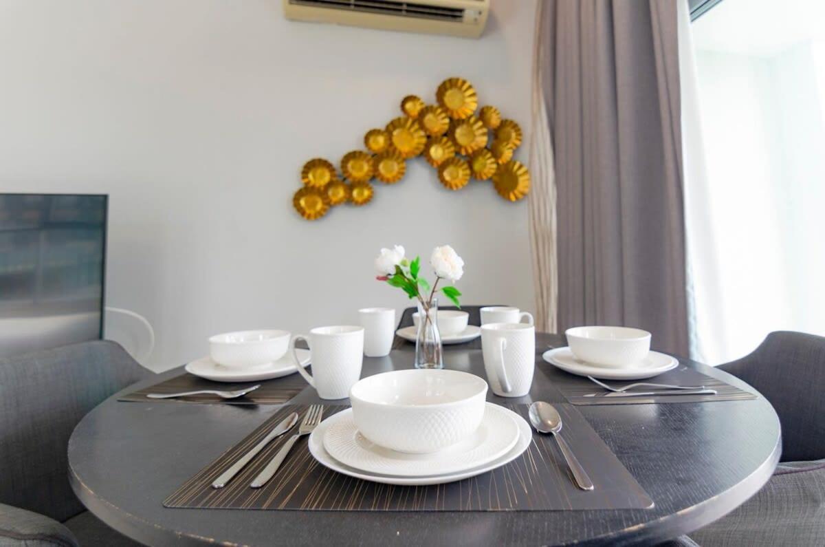 Lux 3Br Suite Puteri Harbour Near Legoland & Hello Kitty Nusajaya  Exterior photo
